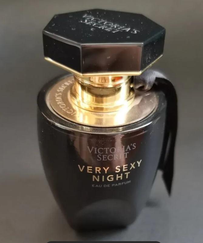 Victoria's Secret Very Sexy Night - купить оригинальный парфюм в